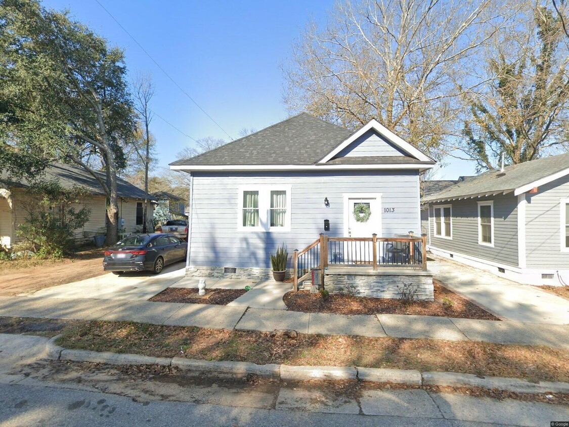 Primary Photo - Beautiful 3 Bedroom