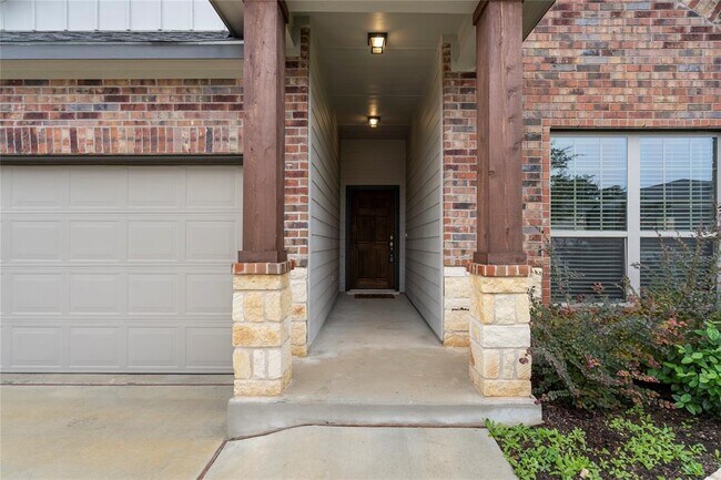 Building Photo - 244 Scenic Hills Cir