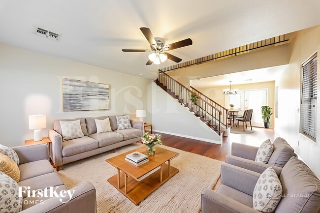 Building Photo - 12807 W Voltaire Ave