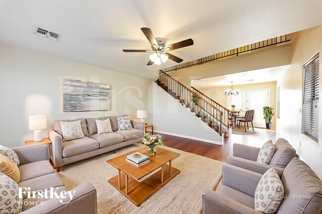 Foto del edificio - 12807 W Voltaire Ave