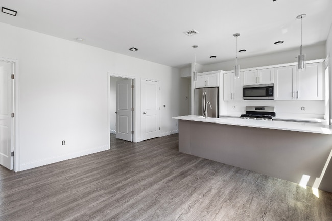 Building Photo - 14 Trenton St