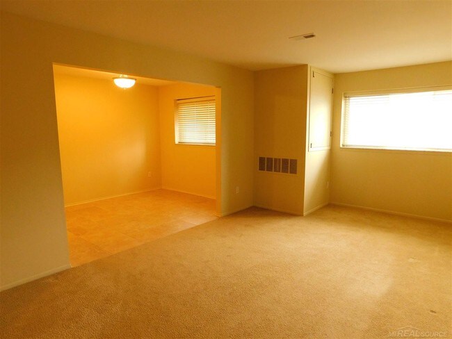 Building Photo - 480 Baldwin Ave