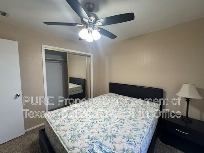 Foto del edificio - 6321 Kelly Dr