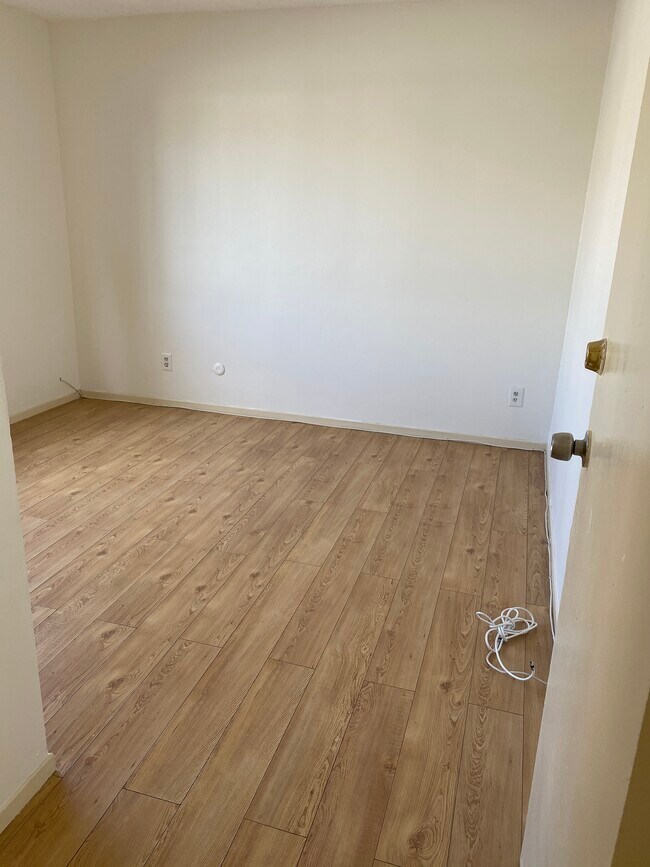 Foto del edificio - 238 N Bonnie Brae St