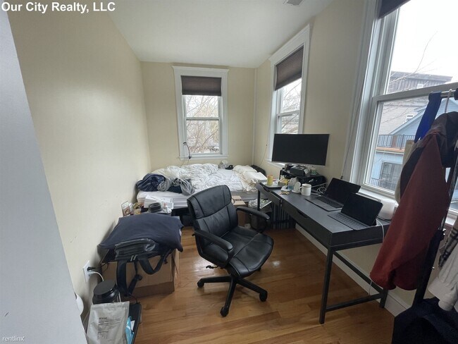 Building Photo - 5 br, 2 bath House - 238 Prospect St 3