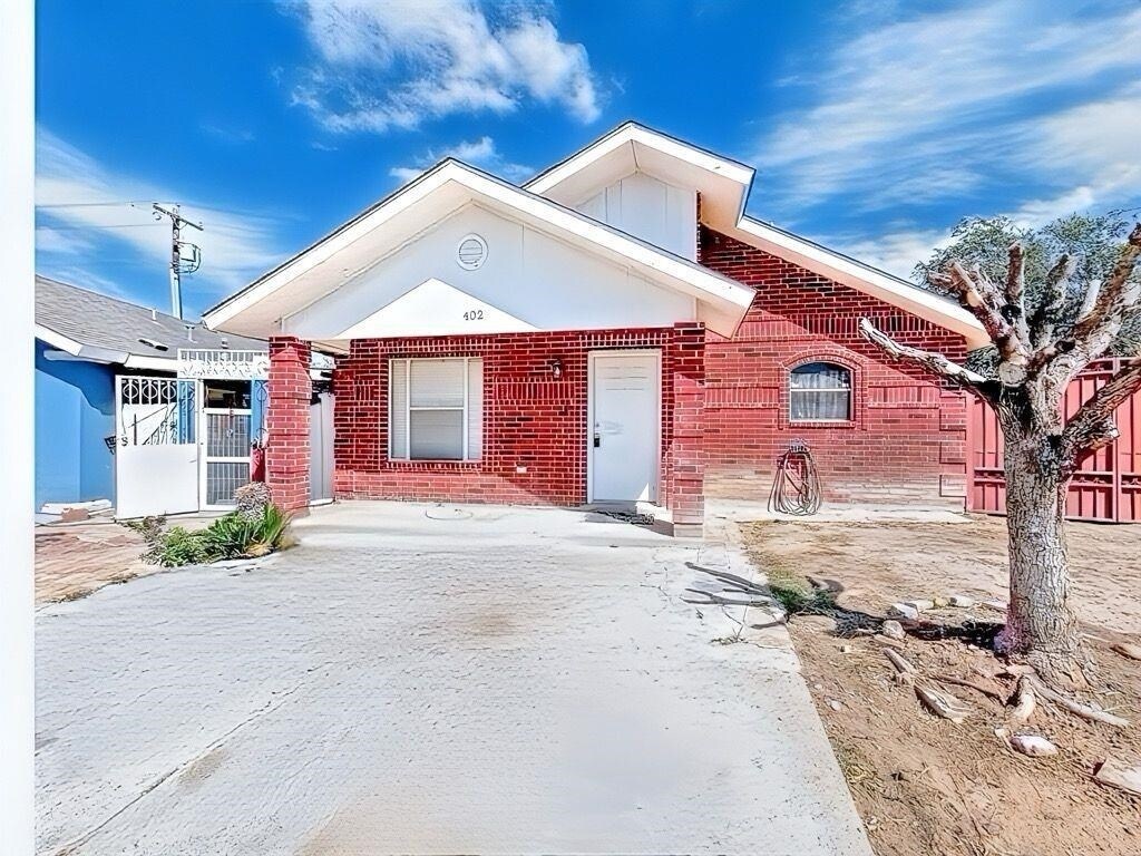 Primary Photo - 402 Prescott Loop