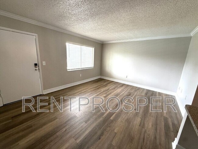 Foto del edificio - 122 Water Front Way