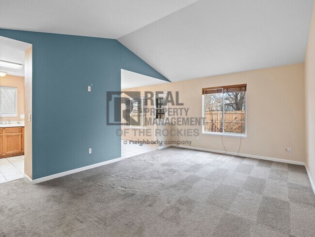 Foto del edificio - 506 Pebble Beach Ave