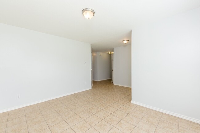 Foto del edificio - 7615 Greenwood Point Dr