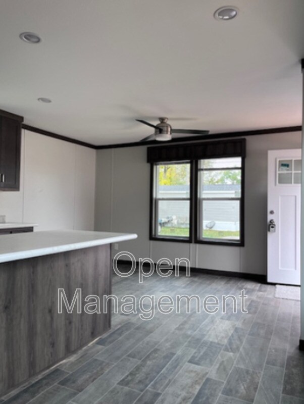 Foto del edificio - 2301 SW Oralabor Rd