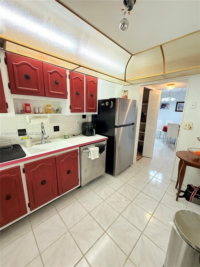 Foto del edificio - 4140 NW 44th Ave