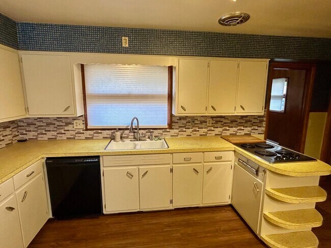 Foto del edificio - 245 Winchester Rd