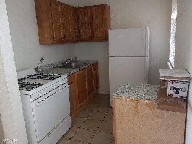 Building Photo - 1 br, 1 bath House - 2009 E Main St Apt D ...
