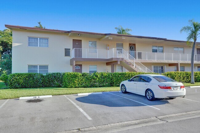 Building Photo - 7605 NW 5th Pl