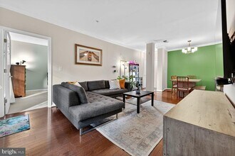 Building Photo - 4561 Strutfield Ln