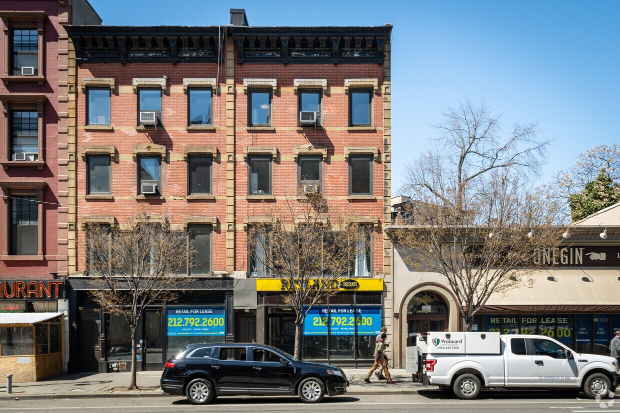 Building Photo - 389 Avenue of the Americas