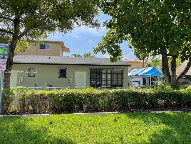 Foto del edificio - 1346 NW 6th St