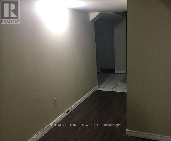 Building Photo - 8 Ryecliffe Ct
