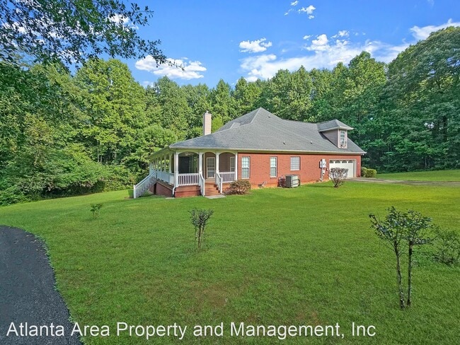 Building Photo - 4 br, 3.5 bath House - 6300 Silver Creek Ln