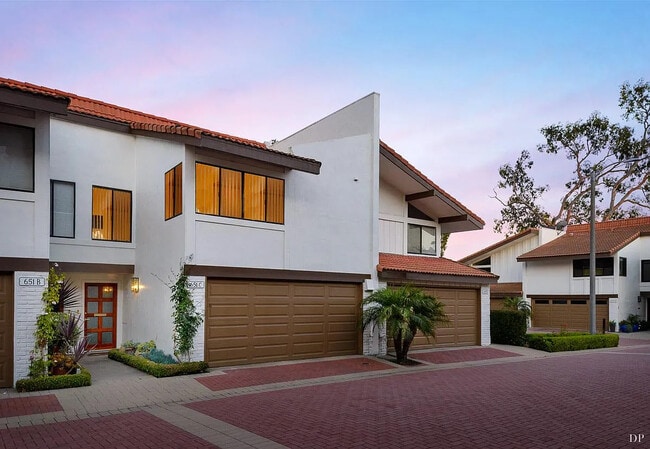 Building Photo - 651 Verde Mar
