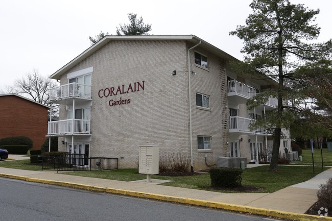 Building Photo - Coralain Gardens Apts