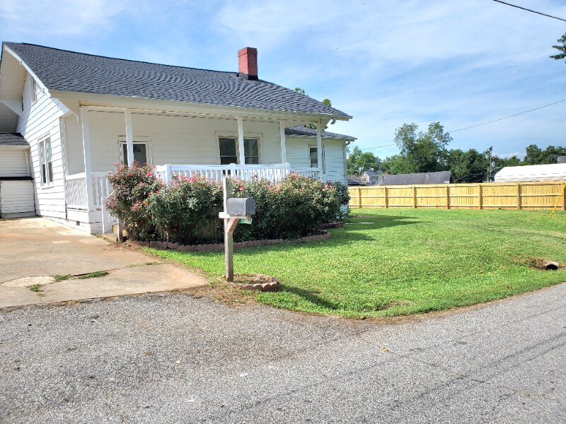 2402 Brown St, Seneca, SC 29678 House for Rent in Seneca, SC