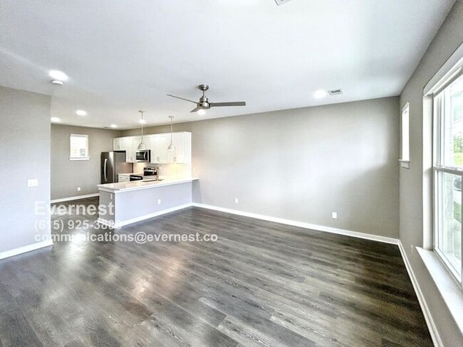 Foto del edificio - Lovely 3-Bedroom Townhome in a Convenient ...