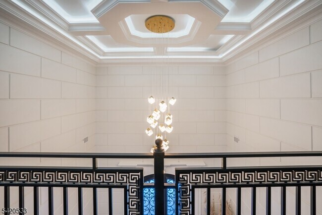 Building Photo - 6 Deer Trail Rd