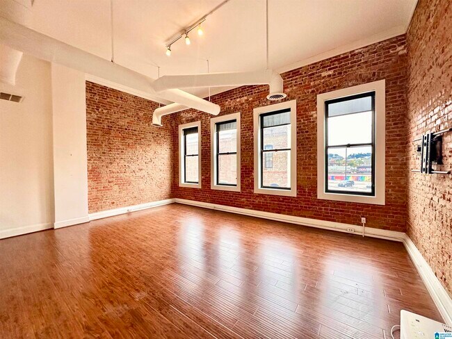 Foto del edificio - 2112 Morris Ave