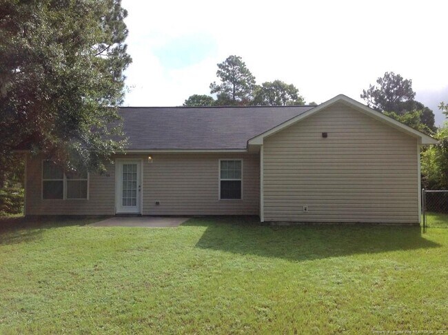Building Photo - 1628 Inverness Dr