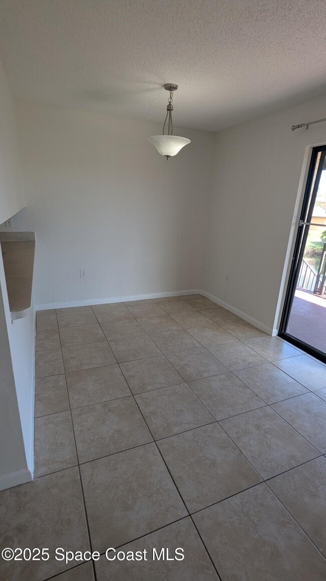 Foto del edificio - 215 San Juan Cir