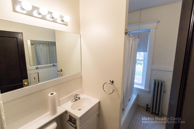 Foto del edificio - 1368 Commonwealth Ave