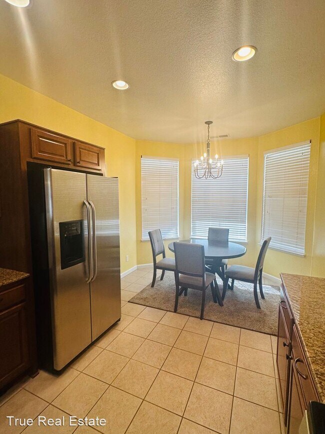Building Photo - 3 br, 2 bath House - 595 Needles Ct