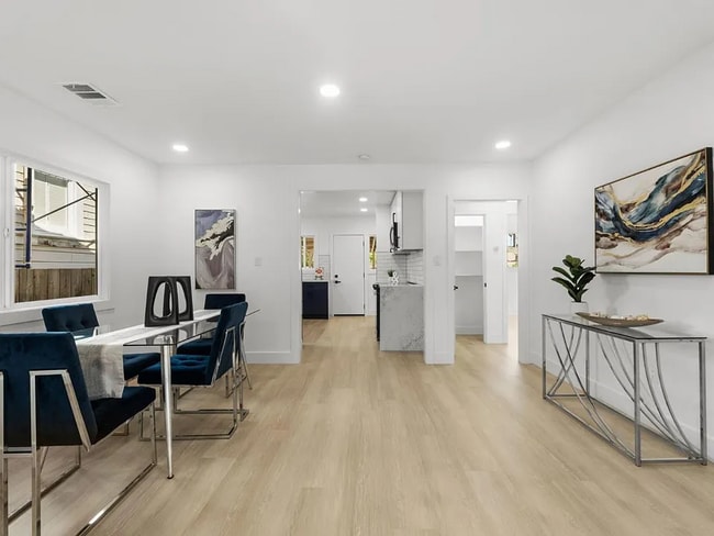 Foto del edificio - 1208 Hester Ave