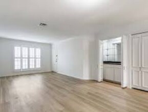 Building Photo - 201 Ellwood St