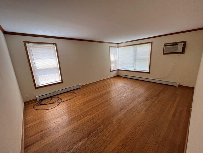 Foto del edificio - 1535 Bonnie Brae Pl