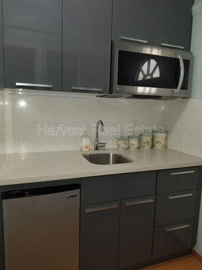 Foto del edificio - 415 Westmoor Ave
