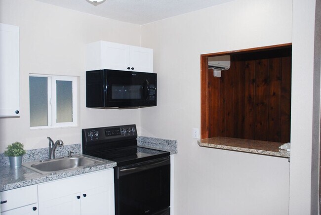 Building Photo - Charming 1 bedroom home near Veterans Hosp...