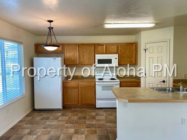 Foto del edificio - 1053 W Pine Ave