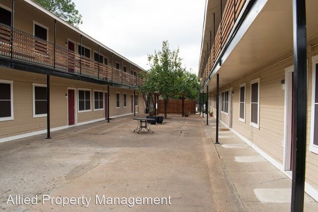 Foto del edificio - 5414 Reiger Ave