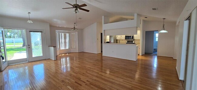 Building Photo - 4322 Dewberry St