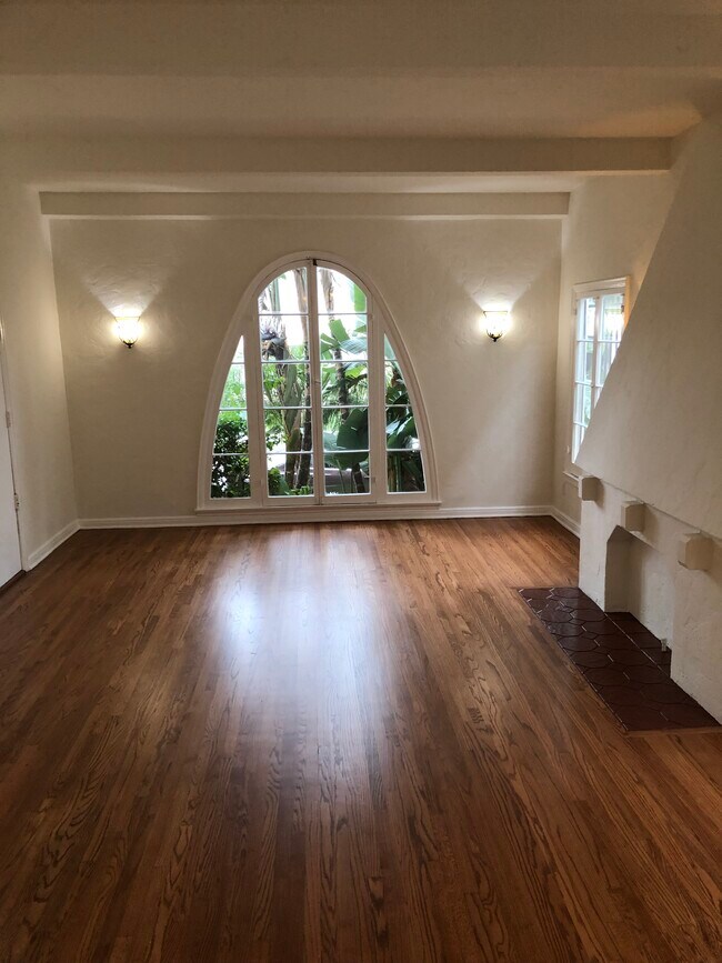 Foto del edificio - 320 N Genesee Ave