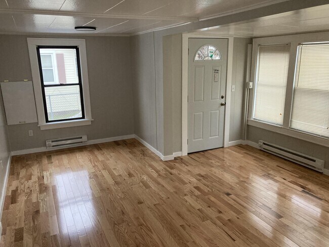 Foto del edificio - 3909 Lauder Ave