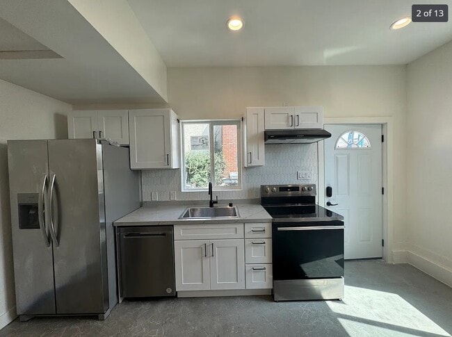 Building Photo - 3331 Cerritos Ave