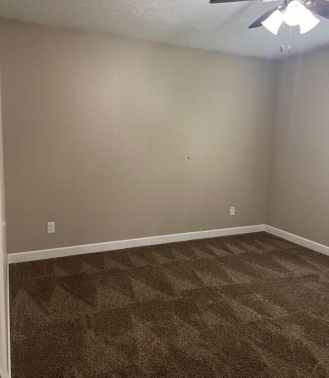 Foto del edificio - 1419 2nd St