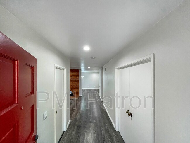 Building Photo - 16446 Stowers Ave