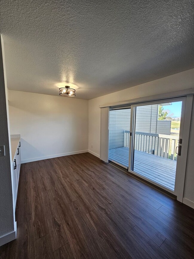 Foto del edificio - 42 Golf Course Ln