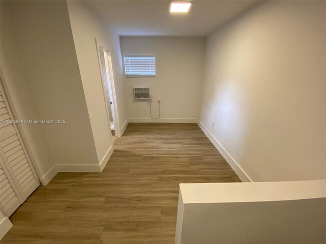 Foto del edificio - 11310 Peachtree Dr