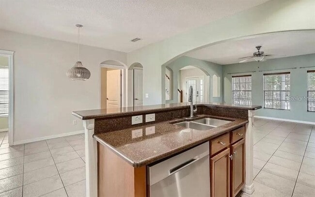 Building Photo - 16113 Bridgecrossing Dr