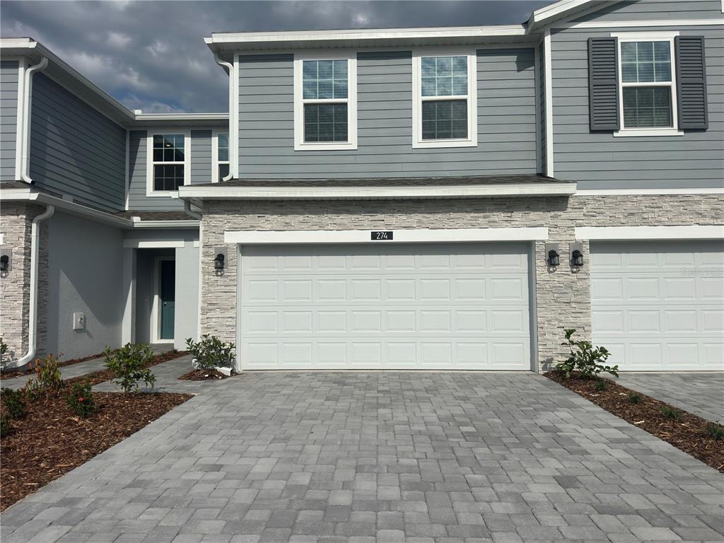 Foto principal - 274 Thompson Rd